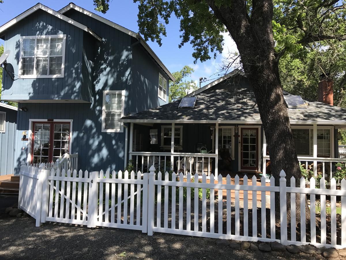 Trailside Inn Bed And Breakfast Calistoga Exterior photo
